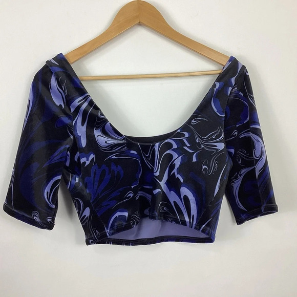 Athleta Exhilarate Velvet Crop A C Size Medium - Picture 5 of 9